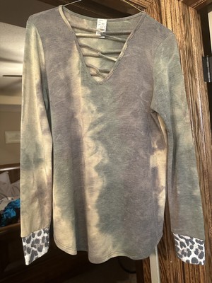 7th ray Criss Cross Tie Dye Top With Leopard Accent On Long Sleeves Size Small