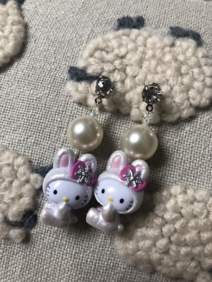 Hello Kitty Snow Bunny Mascot Earrings Charm Orecchini Paris Hilton Style Y2K