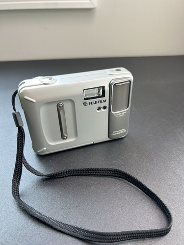 FUJIFILM FINE PIX 12.0 MEGA PIXELS レトロ FUJIFILM FinePix 12.2 MEGA PIXELS (良品） - メルカリ