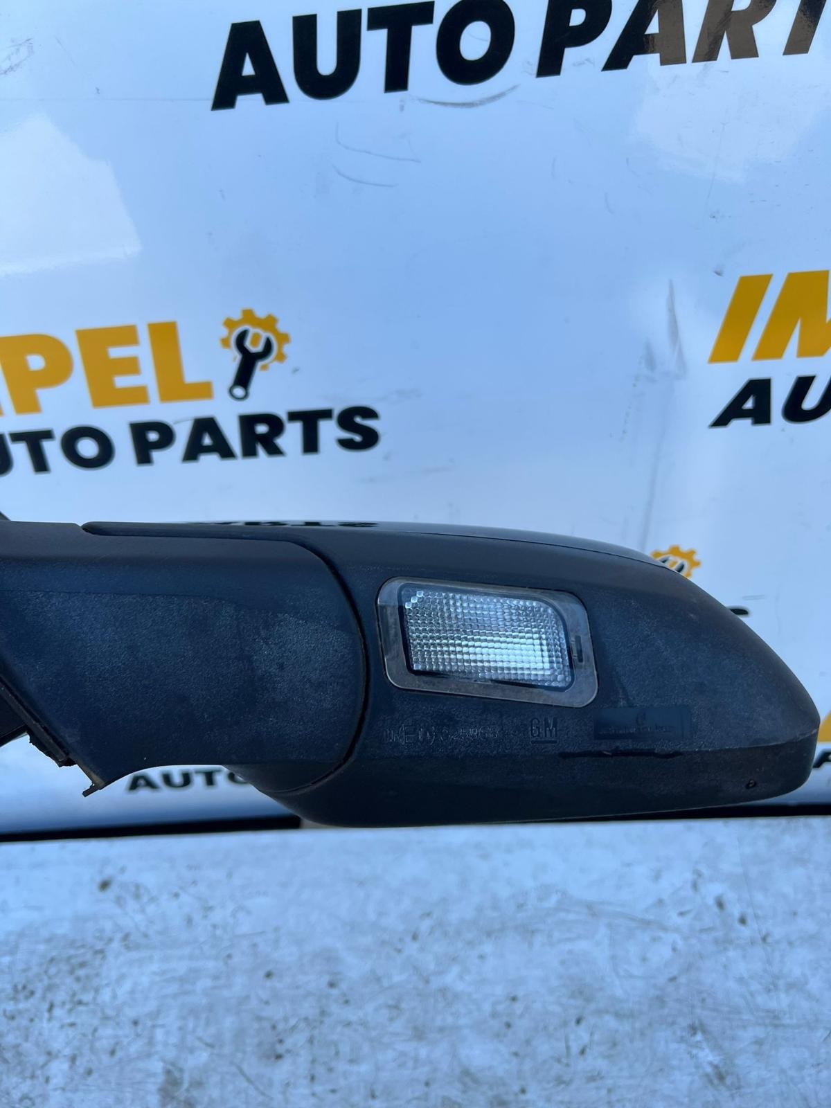 HOLDEN COMMODORE VE 08/2006-05/2013 LEFT DOOR MIRROR WITH PUDDLE LAMP TYPE - thumbnail 4