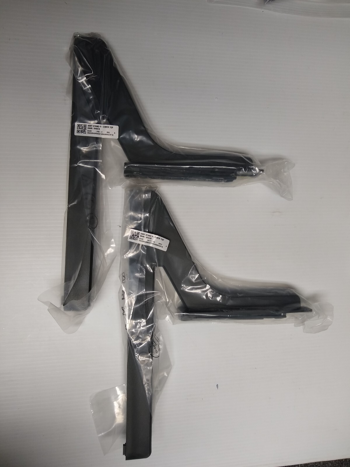 Samsung BN63-20046X001 TV Stand/Base Legs Samsung 75