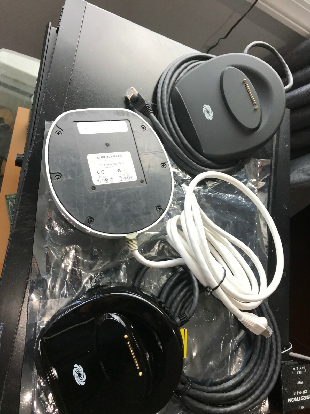 Crestron TST-600-DS Charger any color for TST-600 /TPS-600-IMC TPS-6X-IMC