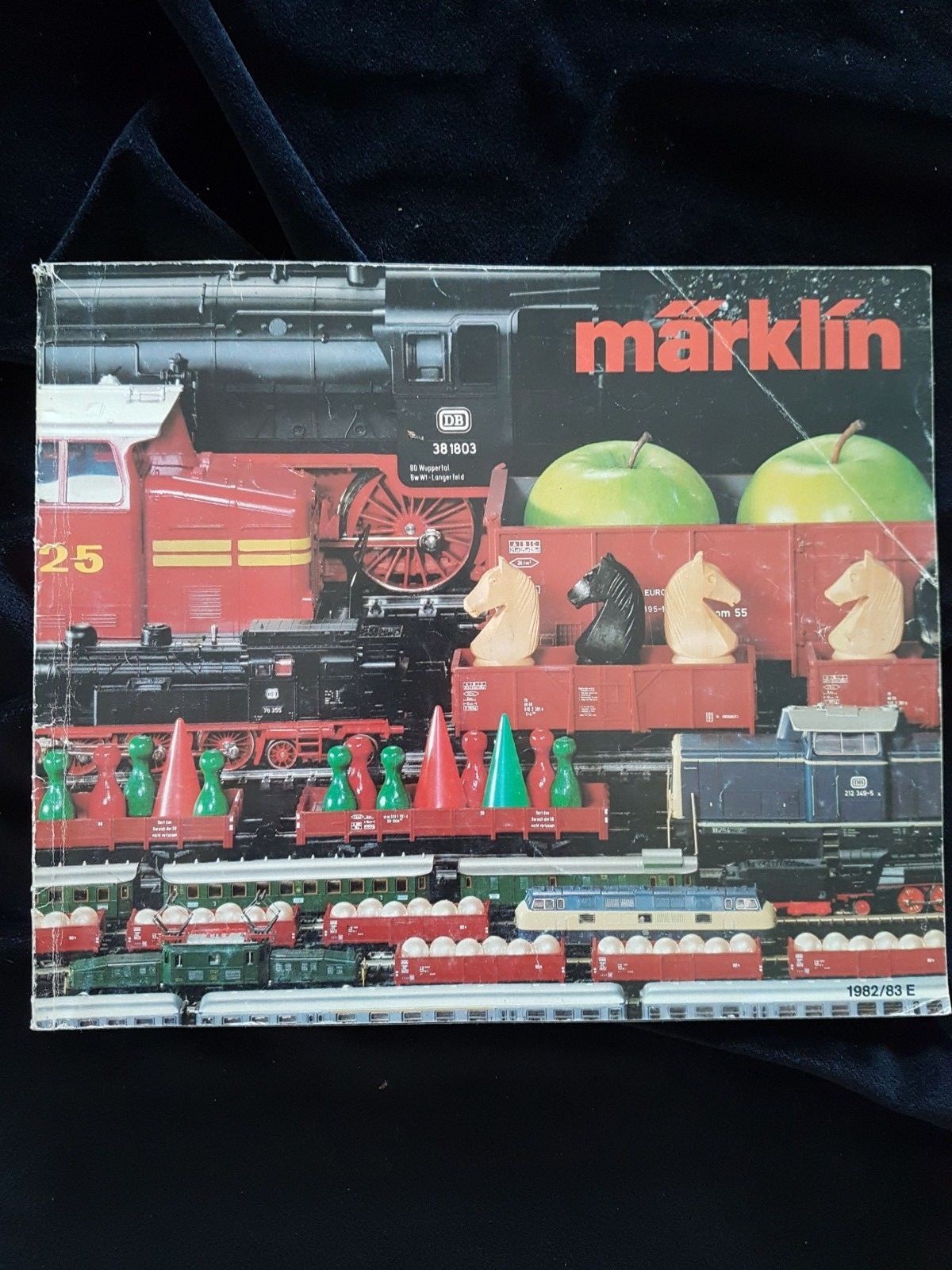 Lot of 5 Vintage Marklin Model Train Catalogs 80's & 90's ENGLISH