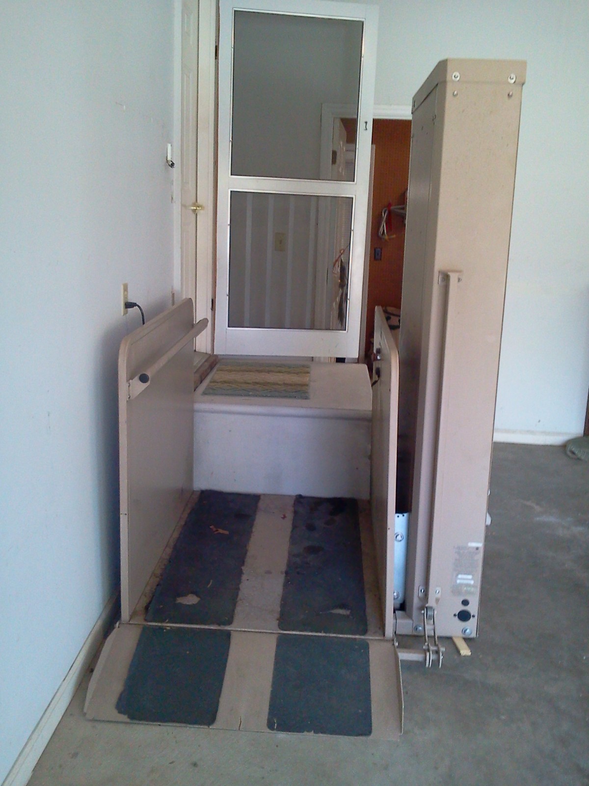 Bruno VPL Vertical Platform/Porch Lift 3153b wheelchair scooter elevator