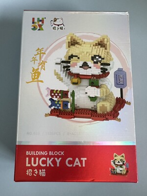 Lucky Cat Building Blocks Klemmbausteine 1036 PCS 12,5x9,5x24,5 Winkekatze Glück