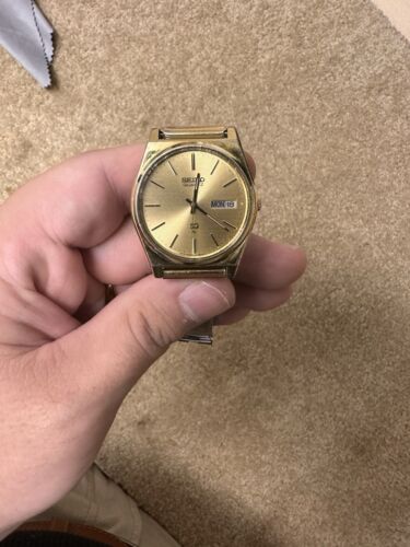 Vintage Seiko SQ Quartz Gold Day Date Men's Watch James Bond Vintage Seiko SQ Quartz Gold Day Date Men's Watch James Bond