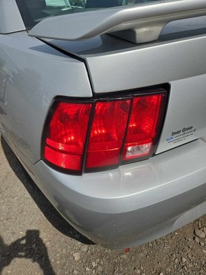 Used Left Tail Light Assembly fits: FORD MUSTANG 99 00 01 02 03 04