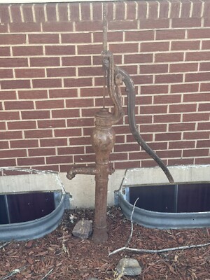 Vintage Columbiana Pump Co Columbiana OH  Antique Cast Iron Hand Water Well Pump