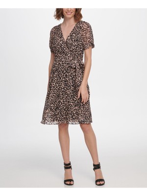 

DKNY Женское коричневое платье с животным принтом с короткими рукавами и V-образным вырезом длиной до колена из искусственного запаха, Коричневый