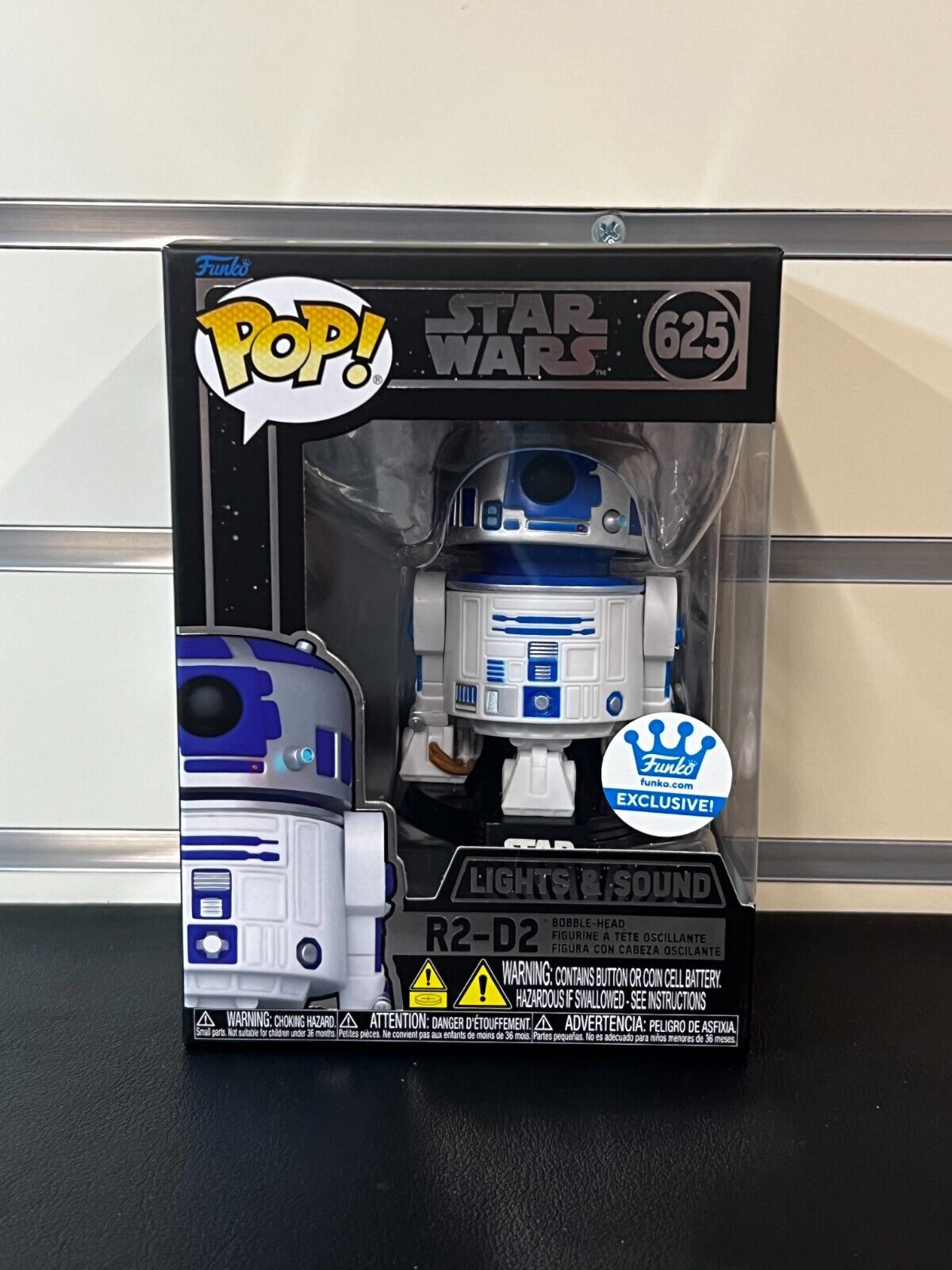 Funko POP! Star Wars #625 - R2-D2 (Lights & Sounds) (Funko Funko POP! Star Wars #625 - R2-D2 (Lights & Sounds) (Funko