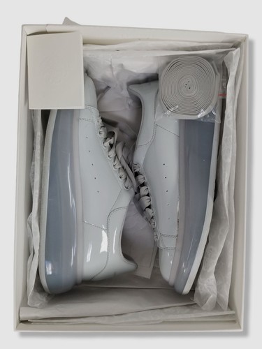 Alexander McQueen女性厚底レースアップシューズ EUR 38.5 Alexander McQueen Women's Oversized Sneakers Size 38.5 EU