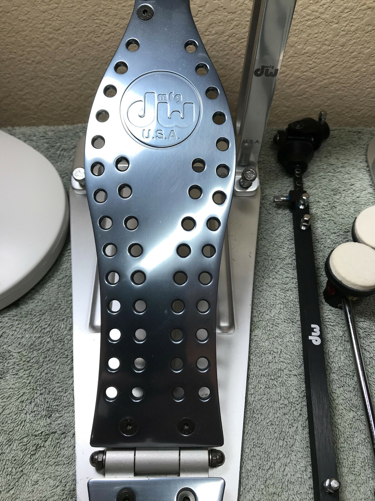 DW Machined Direct Drive (MDD) Double Pedal-Used with Bag and Beater Accessories
