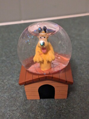 Disney Store Pluto Snow Ball Figurine Mickey Mouse Friends Dog House 2.5'' 