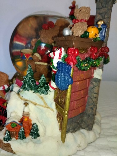 Home For The Holidays Scenic Musical Waterglobe, Bear River Lodge Collection