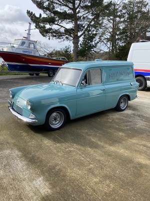 Ford Anglia Van 307e Zetec