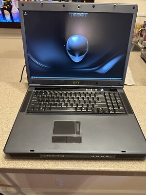 Alienware Area-51M, D9T, GeForce Go 6800, Intel P4 3.6 Ghz, 4 GB Ram