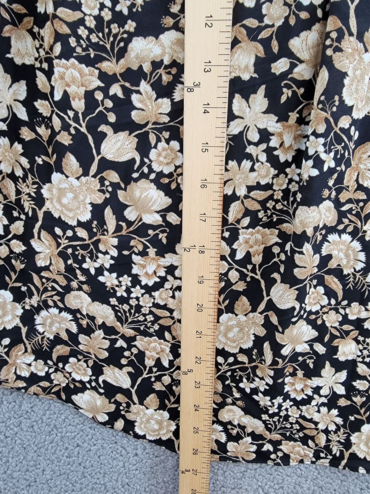 Vince Camuto Floral-Print Flutter-Sleeve Top Women's M Multi V-Neck Pullover - Picture 7 of 14
