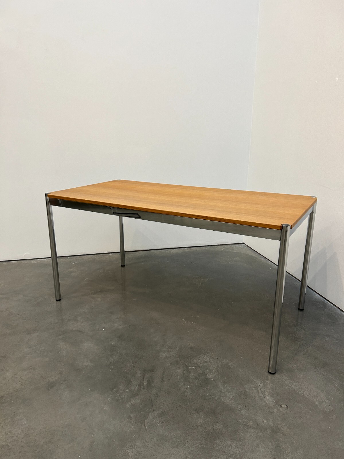 usm haller チューブ 73cm 6本 USM Haller Table 150 x 75 cm pearl grey QUICK SHIP