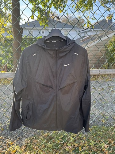 ウォーキング・ランニングウェア NIKE ripstop nylon short length jacket Nike Windrunner Men's Running UPF 40+ Water-Repellent Jacket