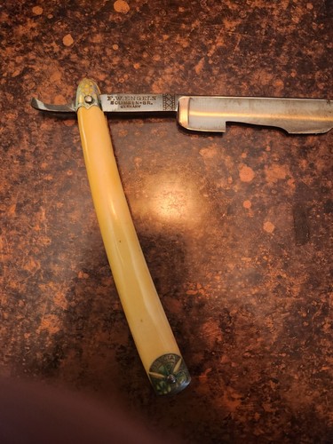 西洋剃刀　solingen BREIDORA Breidora Stainless - Near Pristine 13/16 Full Hollow Blade