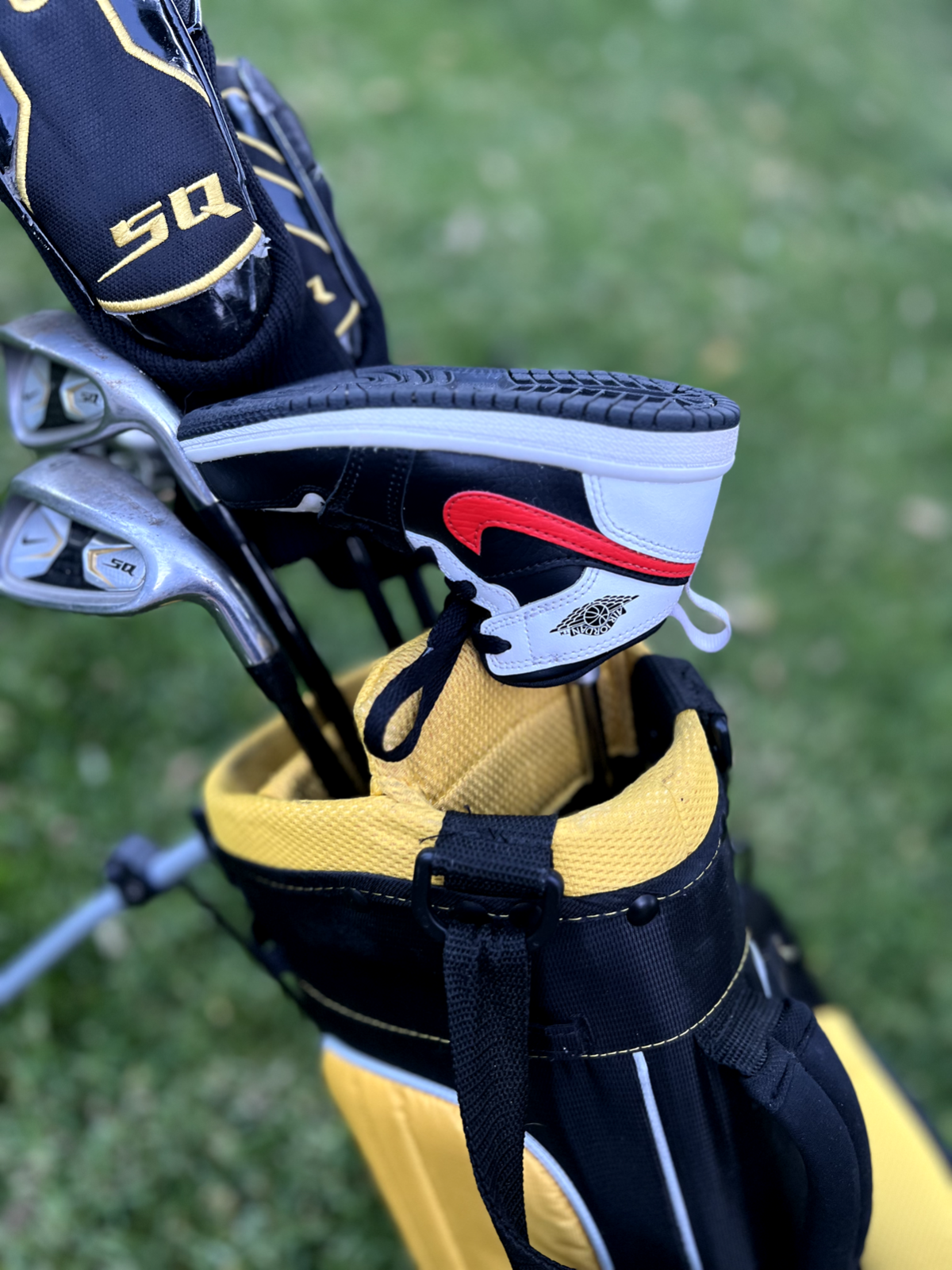 Custom Nike Air Jordan 1 Mid Chile Red Black Shoe Golf Putter Head Cover EUC