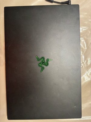 Razer Blade 15 15.6'' (256,1Tb SSD Intel Core i7-10750H, 2.6GHz, 16GB RAM) Laptop