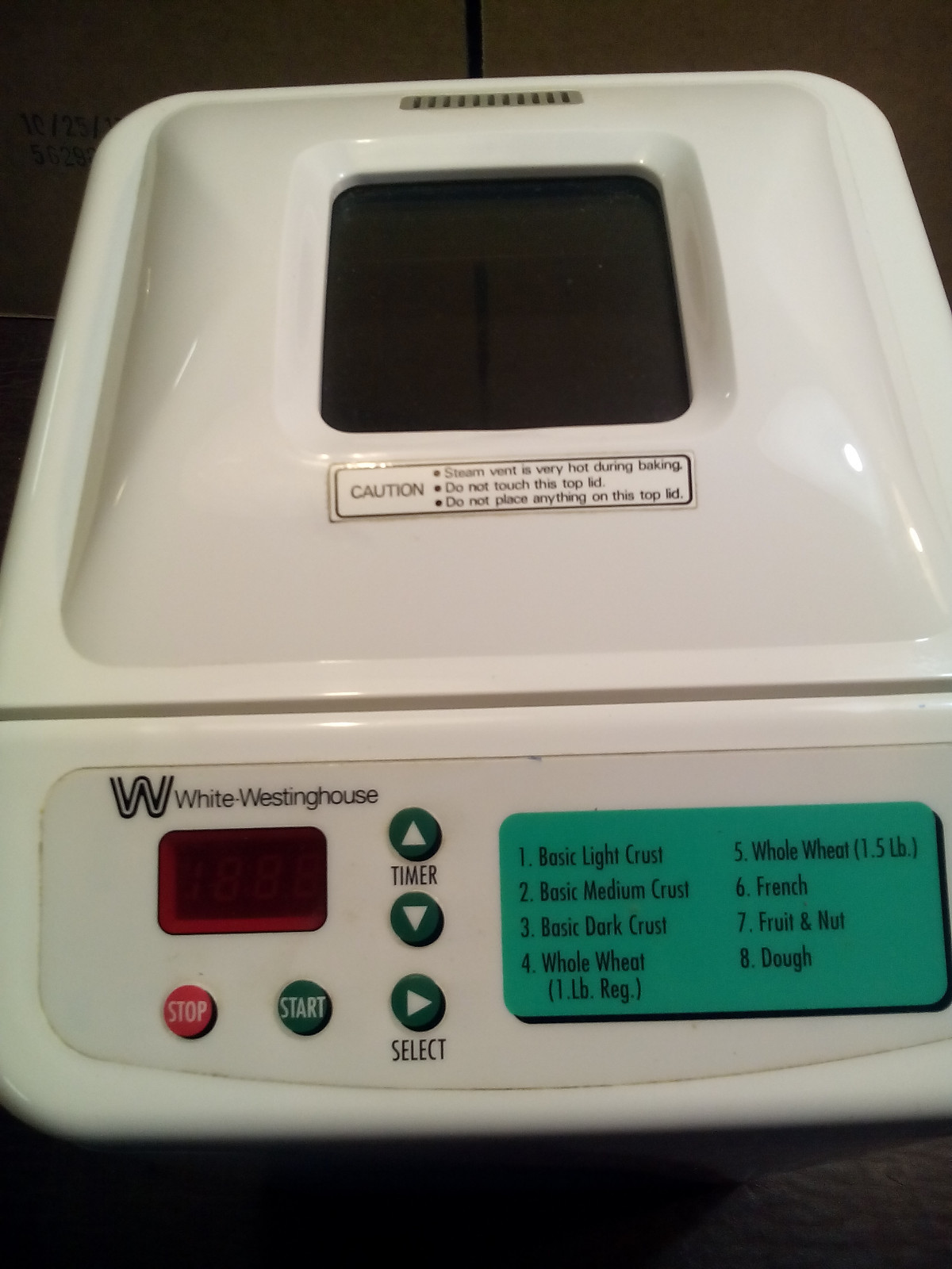 WHITE WESTINGHOUSE 1-1 1/2 LB. BREAD MACHINE MODEL WTR4400