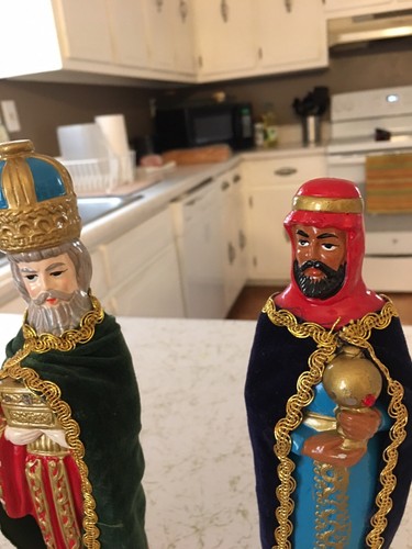 Vintage Chalkware Three Wisemen Made In Japan Velvet Capes