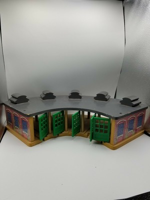 thomas and friends roundhouse