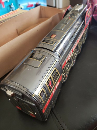 VINTAGE OVERLAND EXPRESS TIN TRAIN WITH BOX 3140 LITHO JAPANESE WORKS GREAT!
