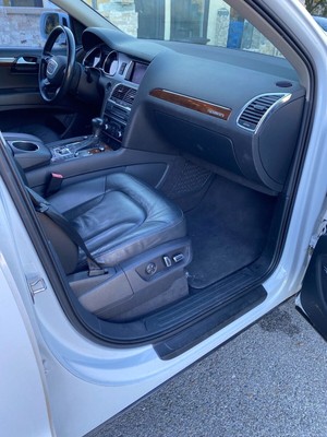 image 5 of interior