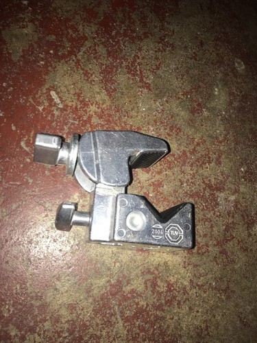 Manfrotto Autopoles and Accessories - photo studio lighting gear, clamps + more