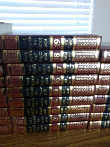 Funk & Wagnalls New Encyclopedia Vintage 1979 Edition 27 Volume Set Hardbacks