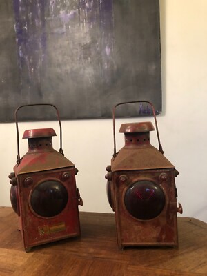 2 ANCIENNES LANTERNES EN MÉTAL ROUGE, OUTILLAGE PAVAL Etab. VALLETTE ET PAVON