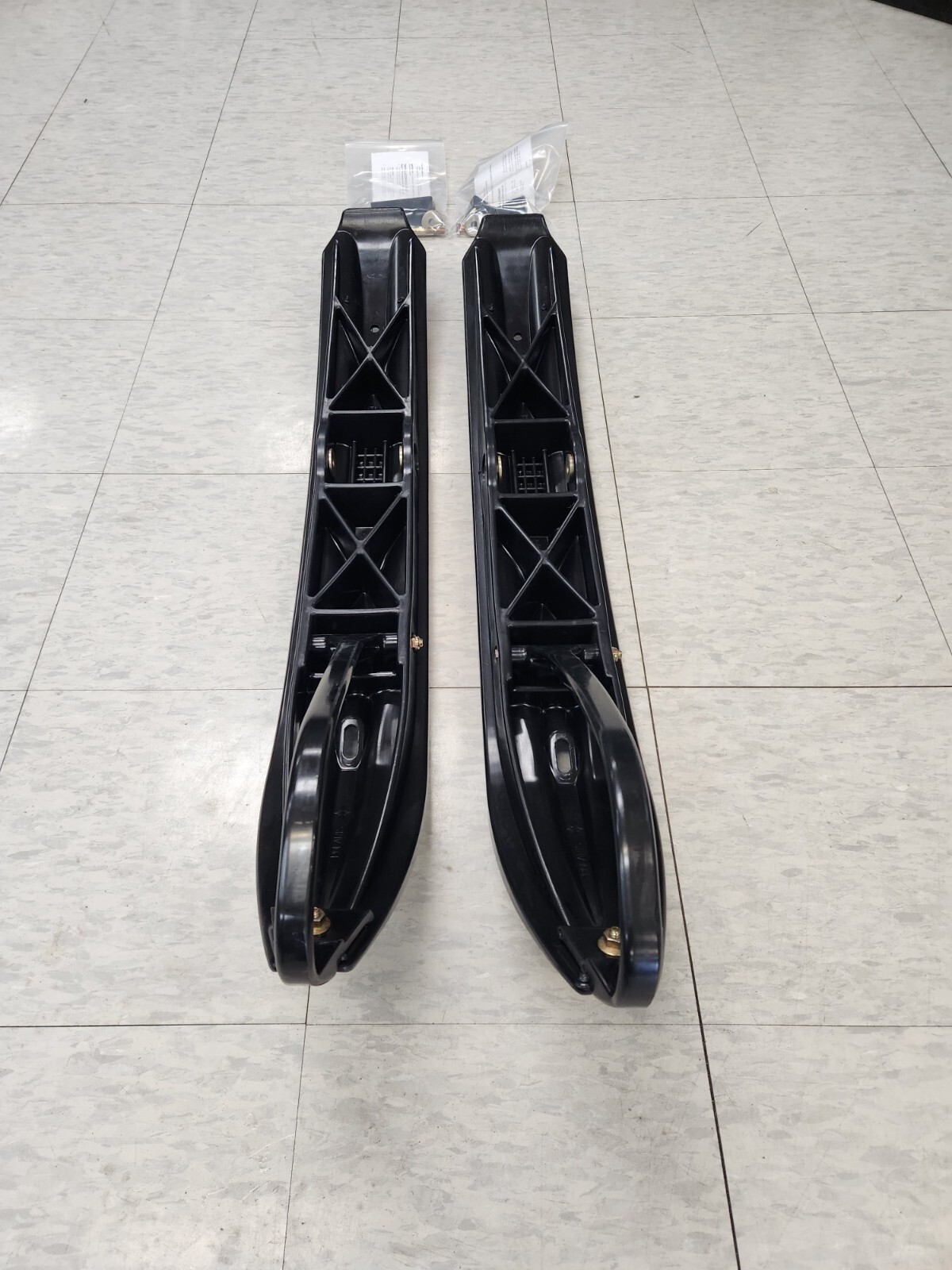 Polaris Snowmobile Black Saddleless Skis | TWO SKIS - PAIR Polaris Snowmobile Black Saddleless Skis | TWO SKIS - PAIR