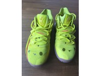 spongebob kyrie size 3
