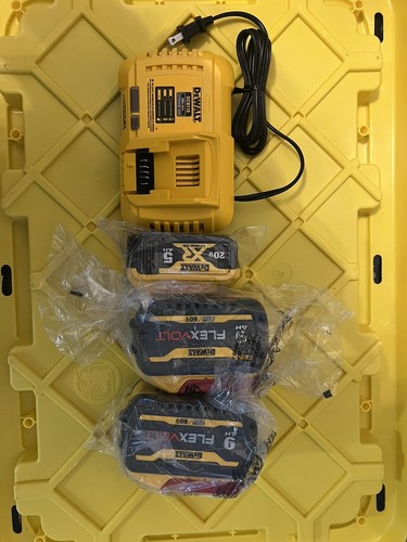 . 1 5ah Dewalt Battery And 1 Fast Charger