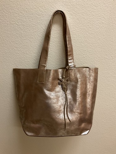FRYE CARSON LARGE LEATHER TOTE BAG NWT Silver Multi Metallic