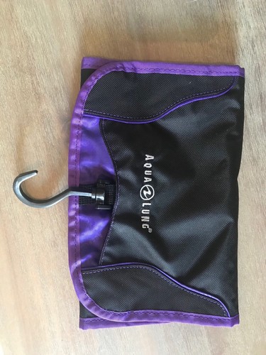 NWOT Aqualung Toiletry Bag Purple And Black