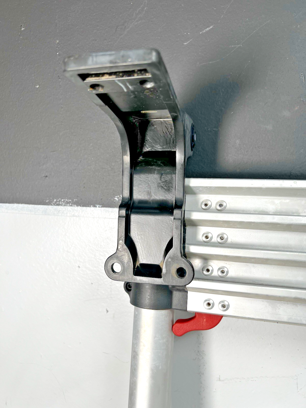 2018-2024 Freightliner Upper Sleeper Bunk Ladder Hardware Assembly *2783* (used) — photo 10 in Ozark, MO | BigTruckPage.com