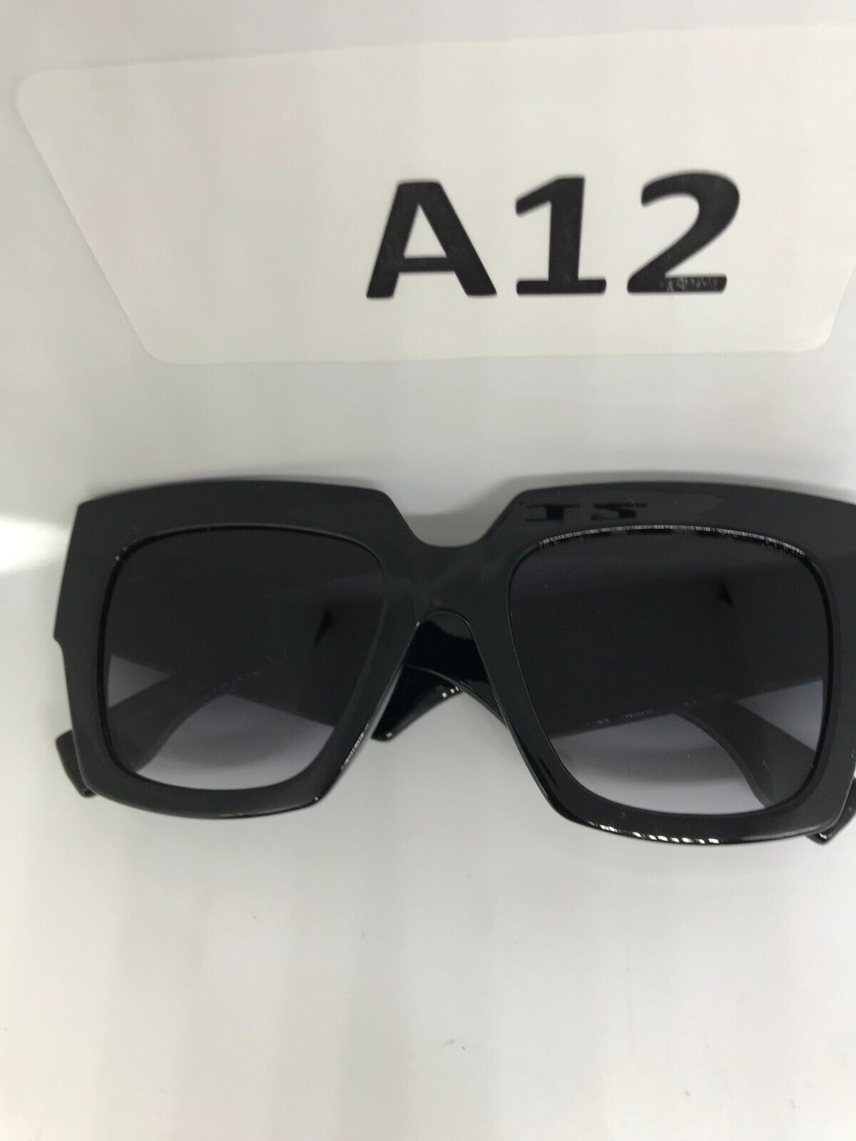 Frye and Co DG0921 Oversized Square Sunglasses Black Frye and Co DG0921 Oversized Square Sunglasses Black