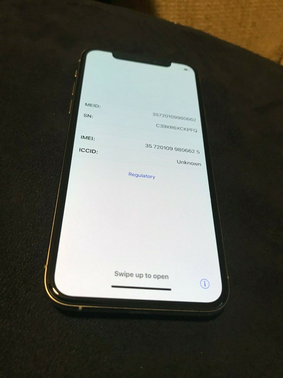 Apple iPhone XS - 64GB - AT&T - Silver - For Parts Read Description