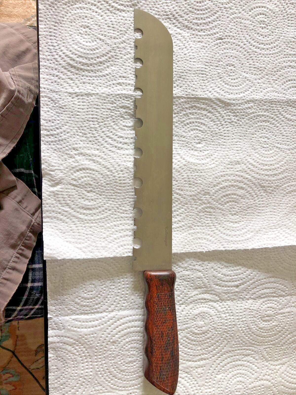 Vintage Cattaraugus 9-3/4" Serated Blade Butcher Kitchen Frozen Food Knife
