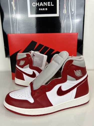 Pre-owned Jordan W Air  1 Retro Hi Og Varsity Red Sail Dj4891-061 Women's Sz 10/ Men's 8.5