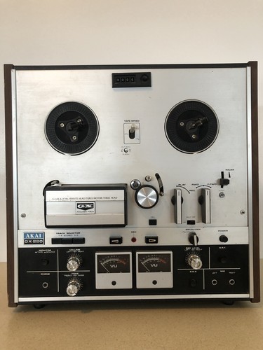 VINTAGE AKAI GX-220 REEL TO REEL STEREO TAPE RECORDER