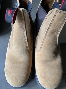 blundstone boots kingston