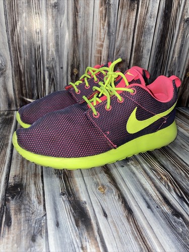 スパイク・シューズ NIKE ROSHERUN BR 29cm Nike Rosherun Shoes Womens Size 8 Athletic Running Neon
