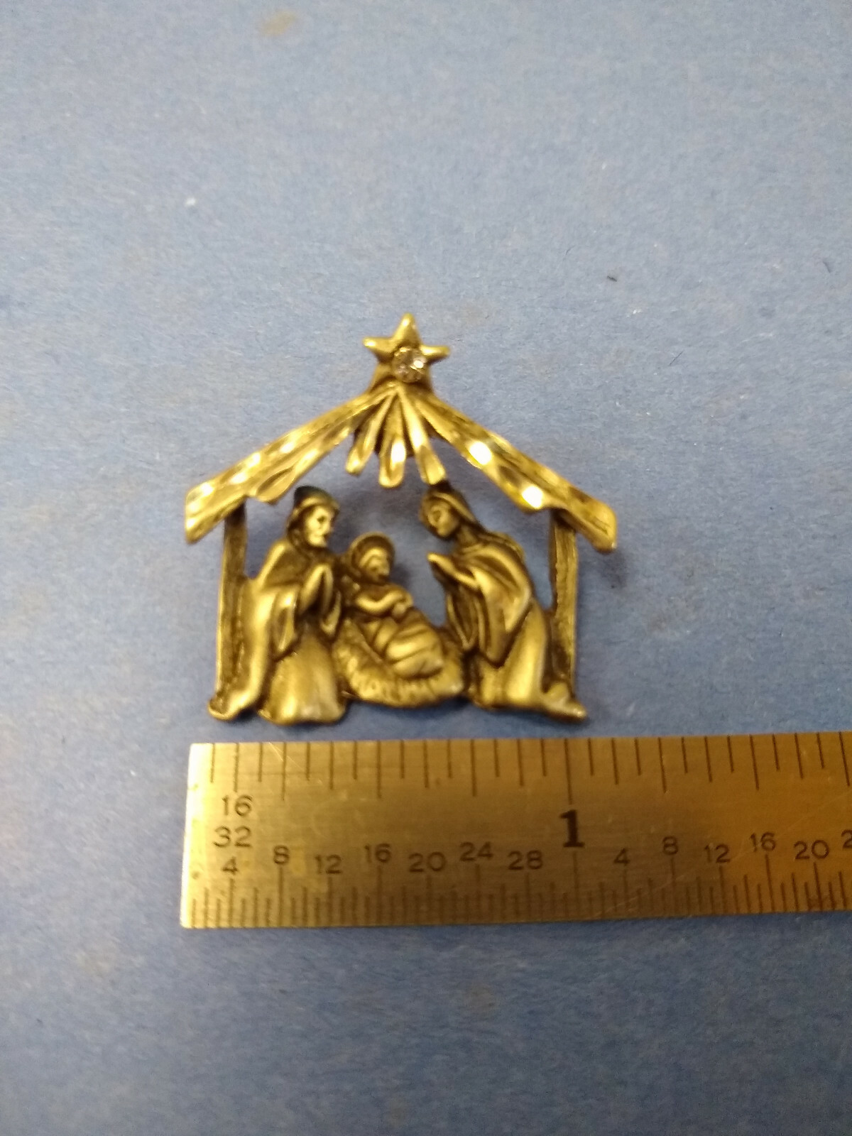 Vintage Circa 1970 Pewter Nativity Scene Pin