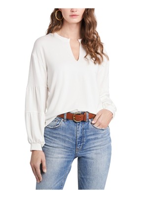 

1. Женский бежевый топ с разрезом STATE