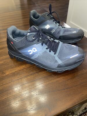 On Running New Size 8 Made In Vietnam  